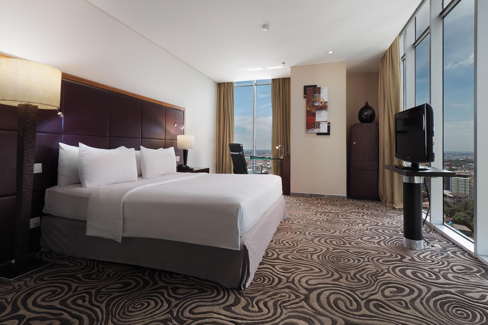 Cambridge Hotel Medan Eksteriør bilde