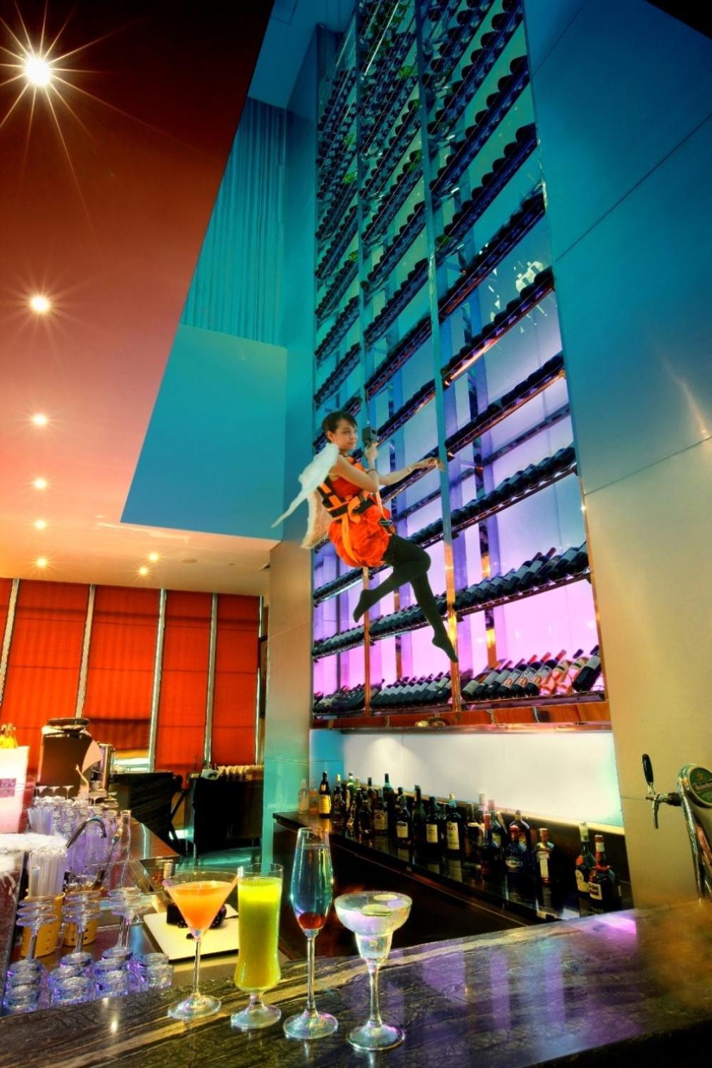 Cambridge Hotel Medan Eksteriør bilde