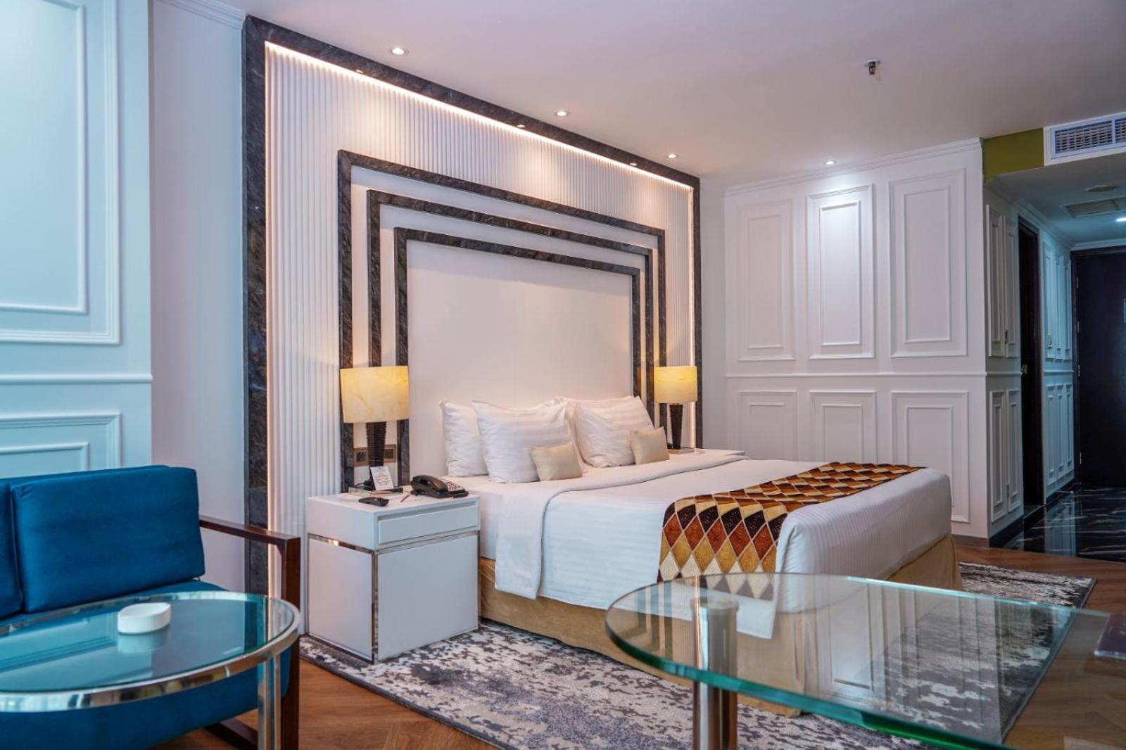 Cambridge Hotel Medan Eksteriør bilde