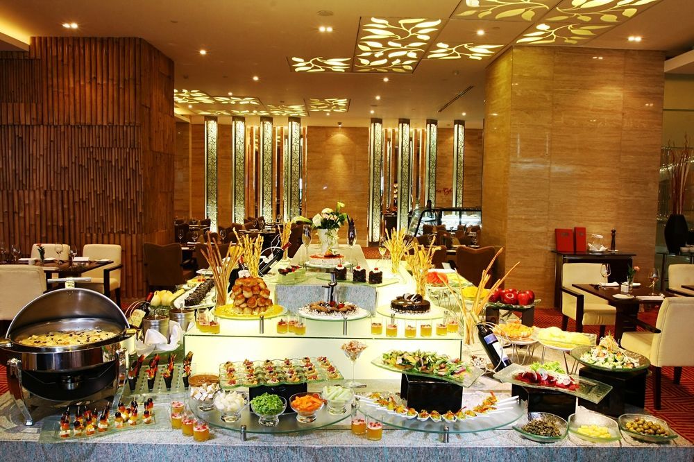 Cambridge Hotel Medan Eksteriør bilde