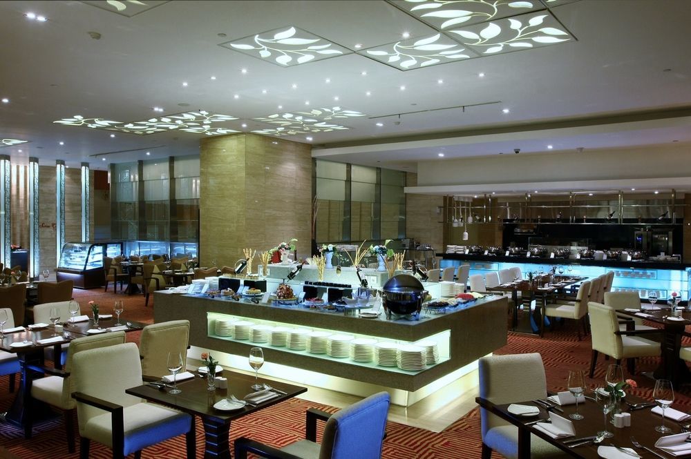 Cambridge Hotel Medan Eksteriør bilde